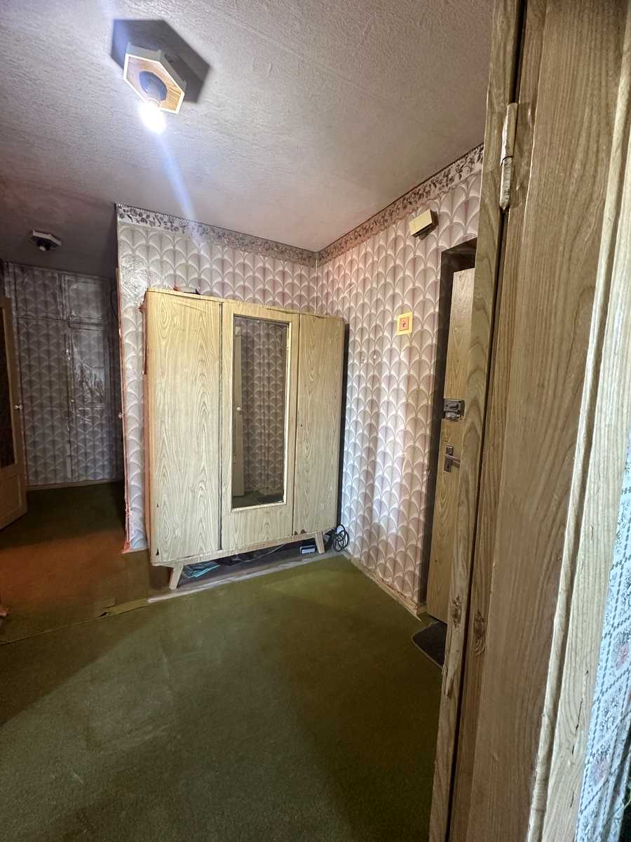 1875863652096298