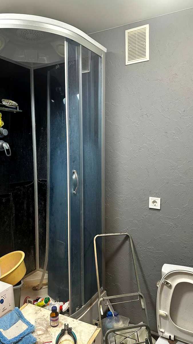 1875866472283215