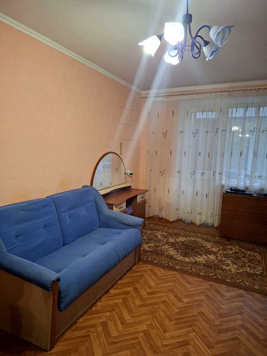 1875867778676236