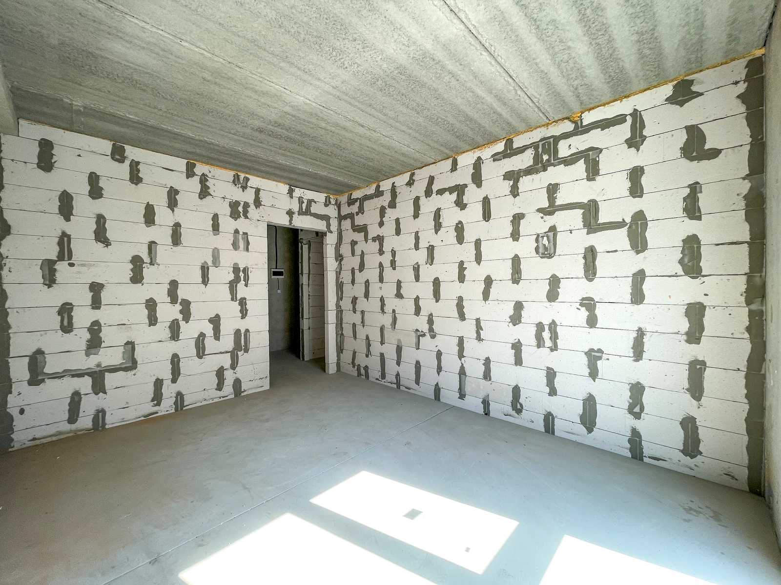 1875867882924928