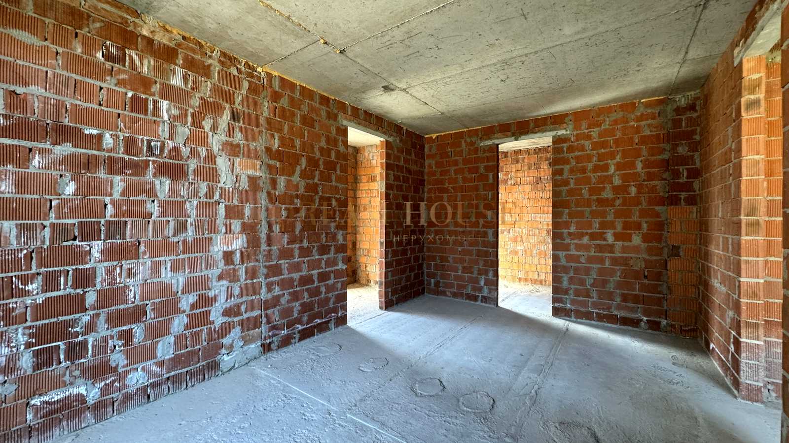 1875868836945340