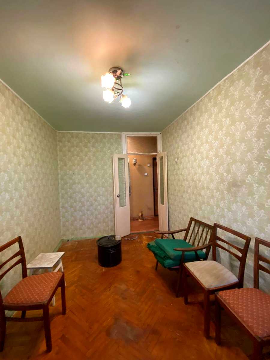 1875870046623693