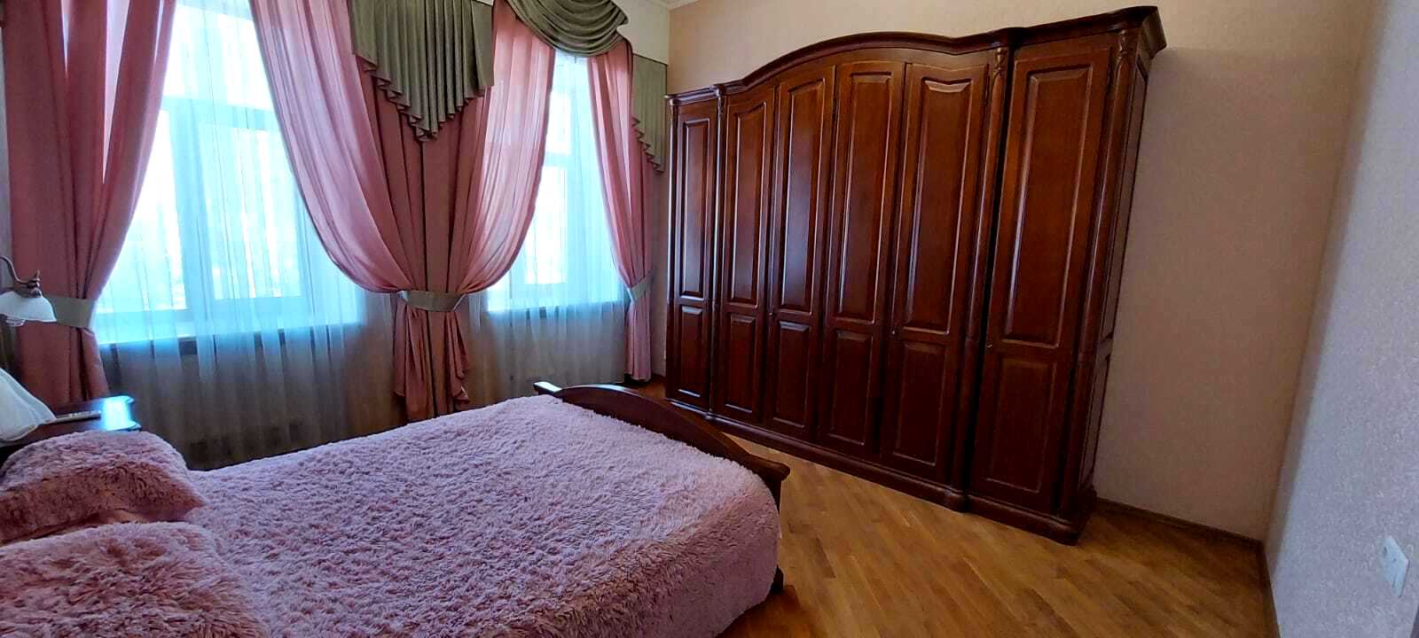 1875870283065647
