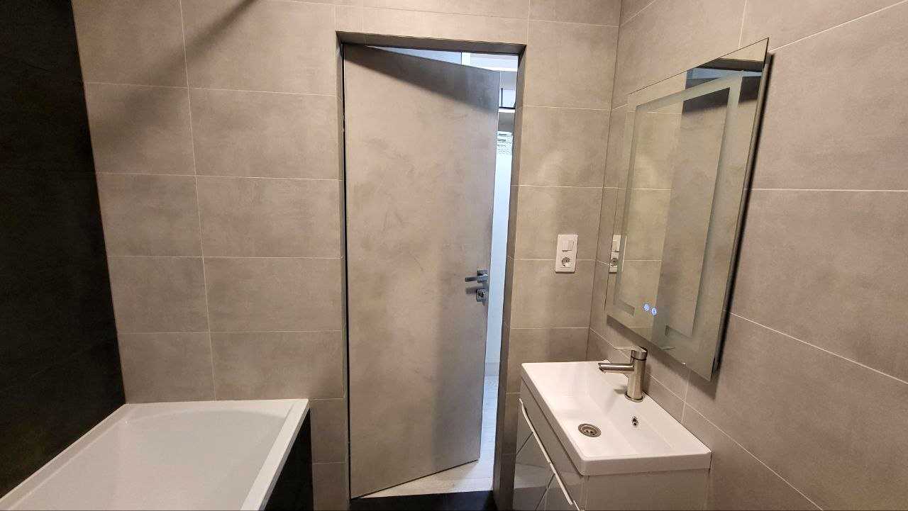 1875870317408036