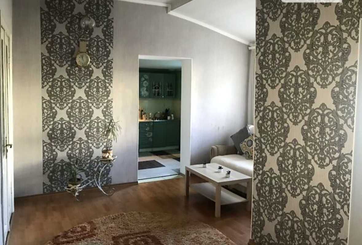 1875877214704065