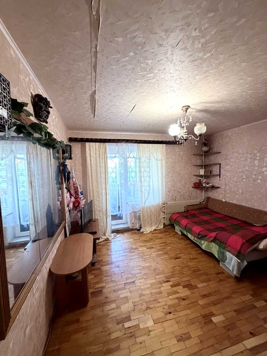 1875877880843861