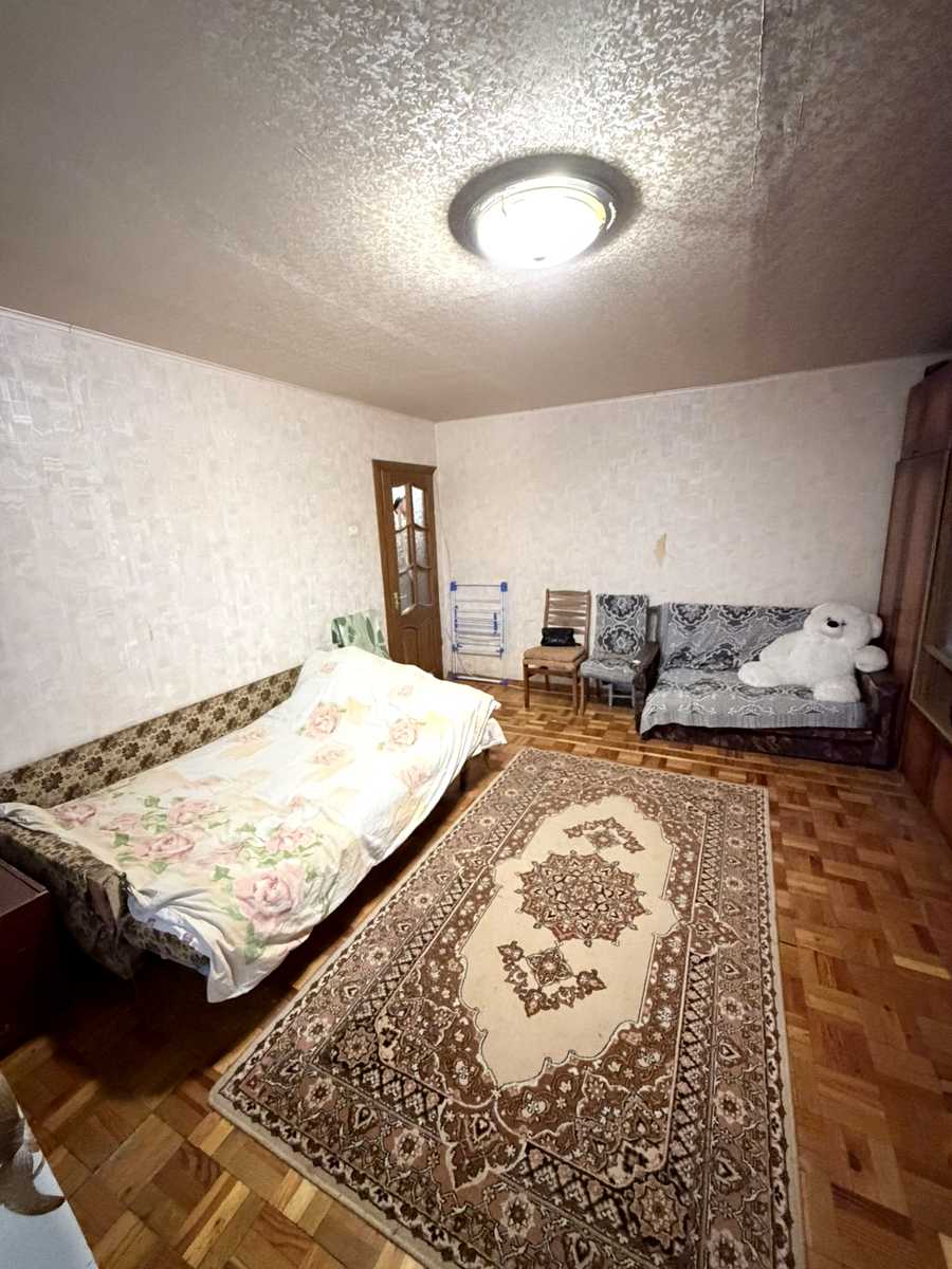 1875877881496353