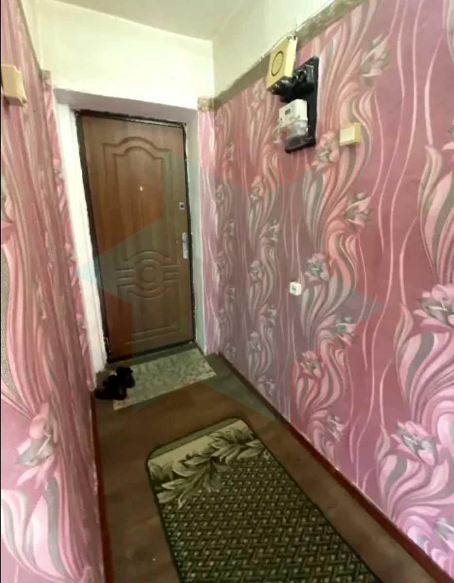1875878144454384