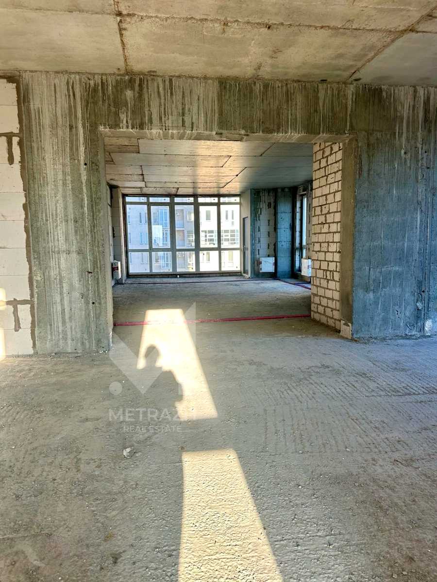 1875878874046974