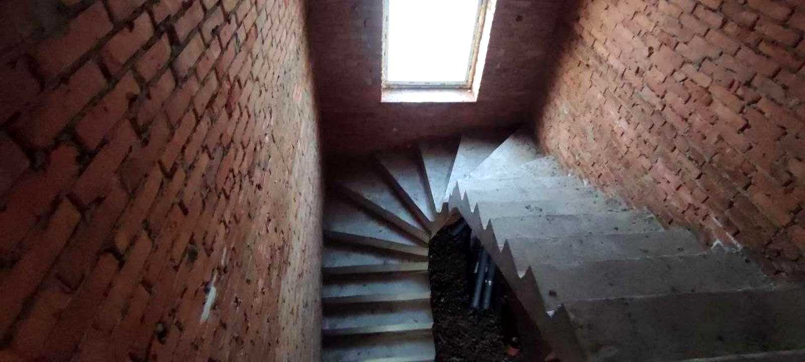 1875880556727892