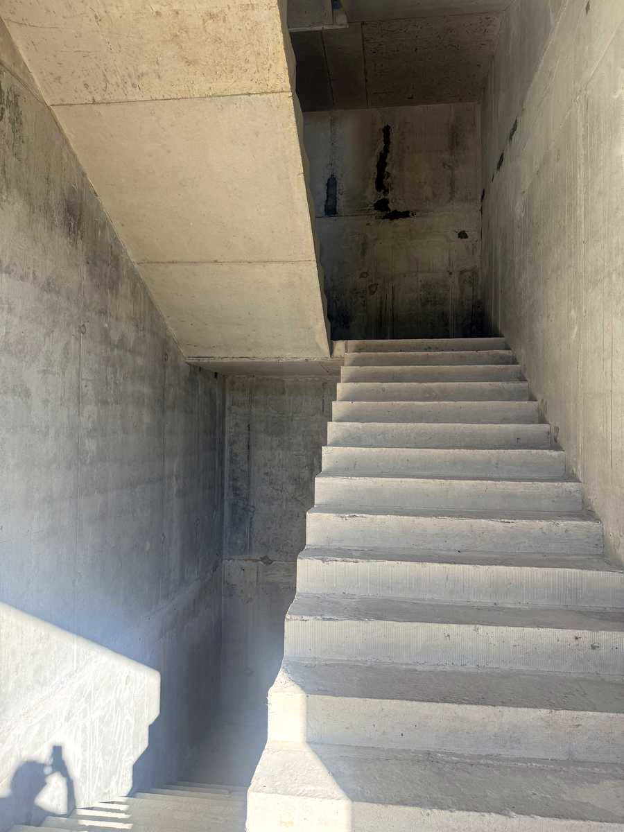 1875882089628197