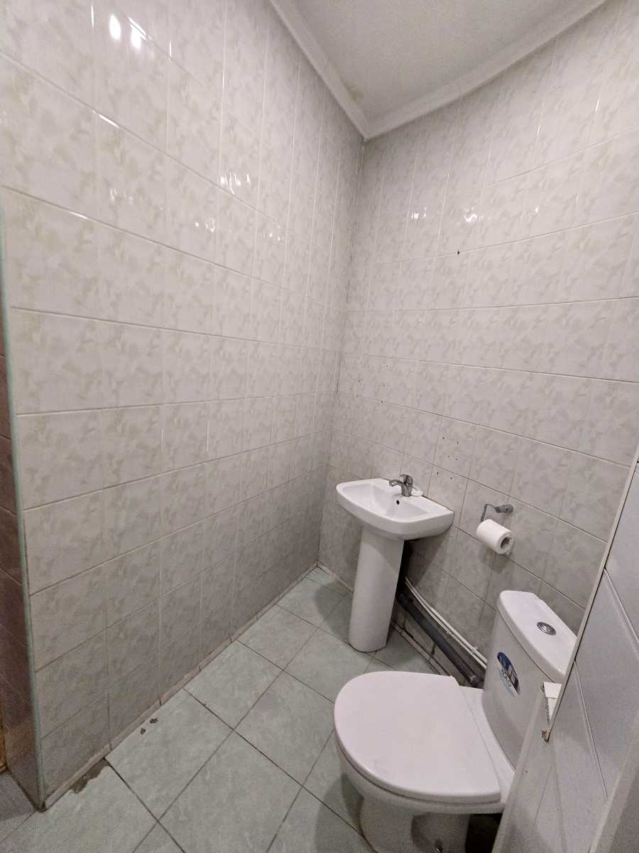 1875889761009694