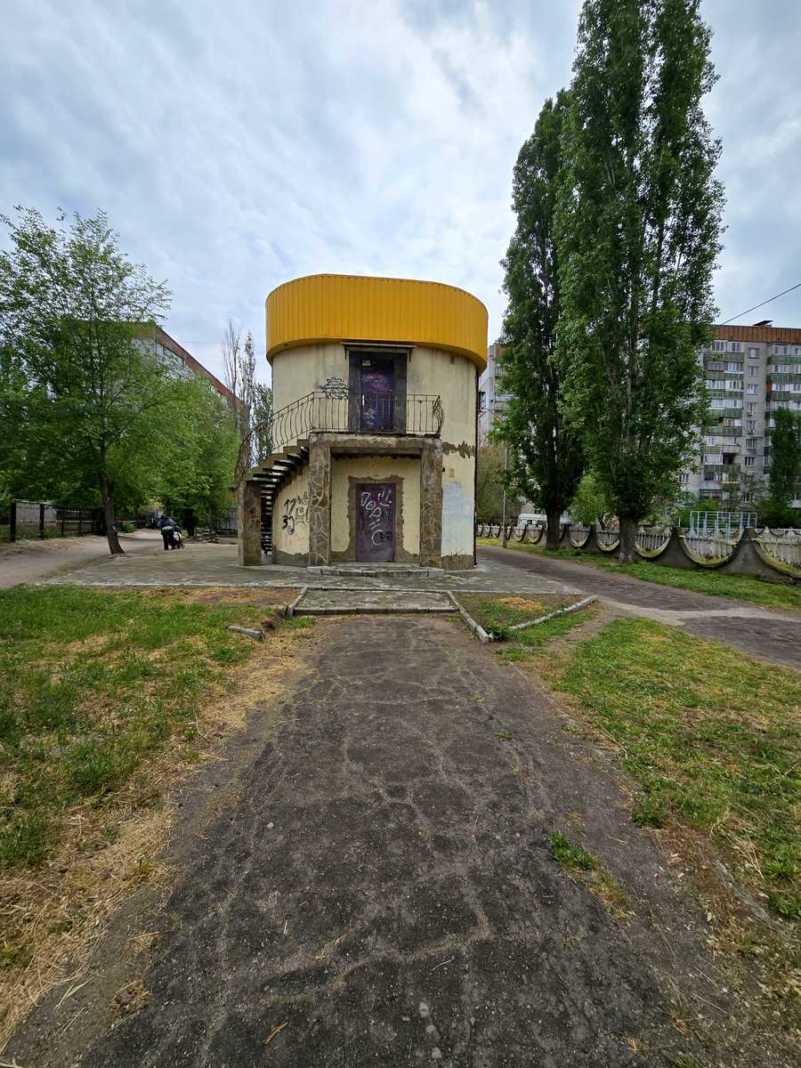 1875889761575937