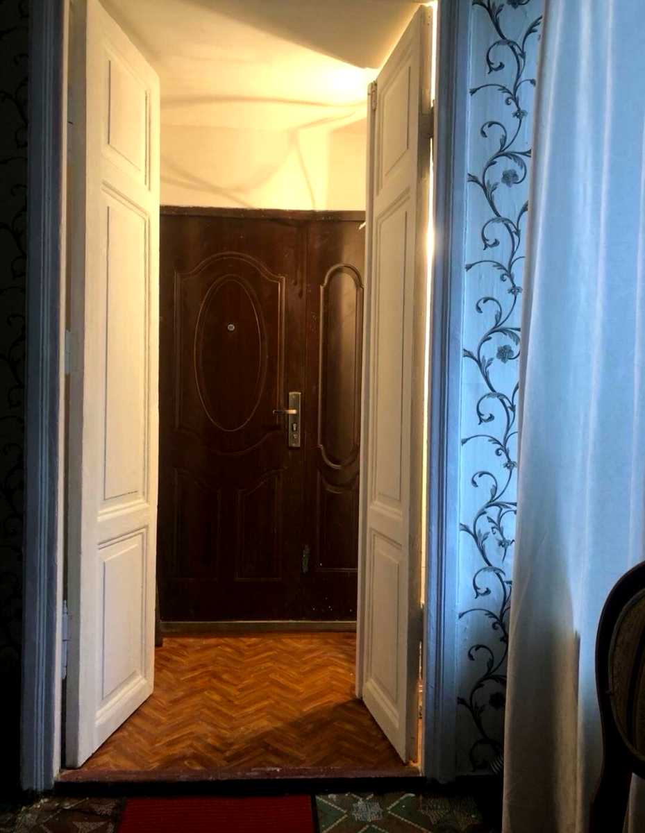 1875890683440858