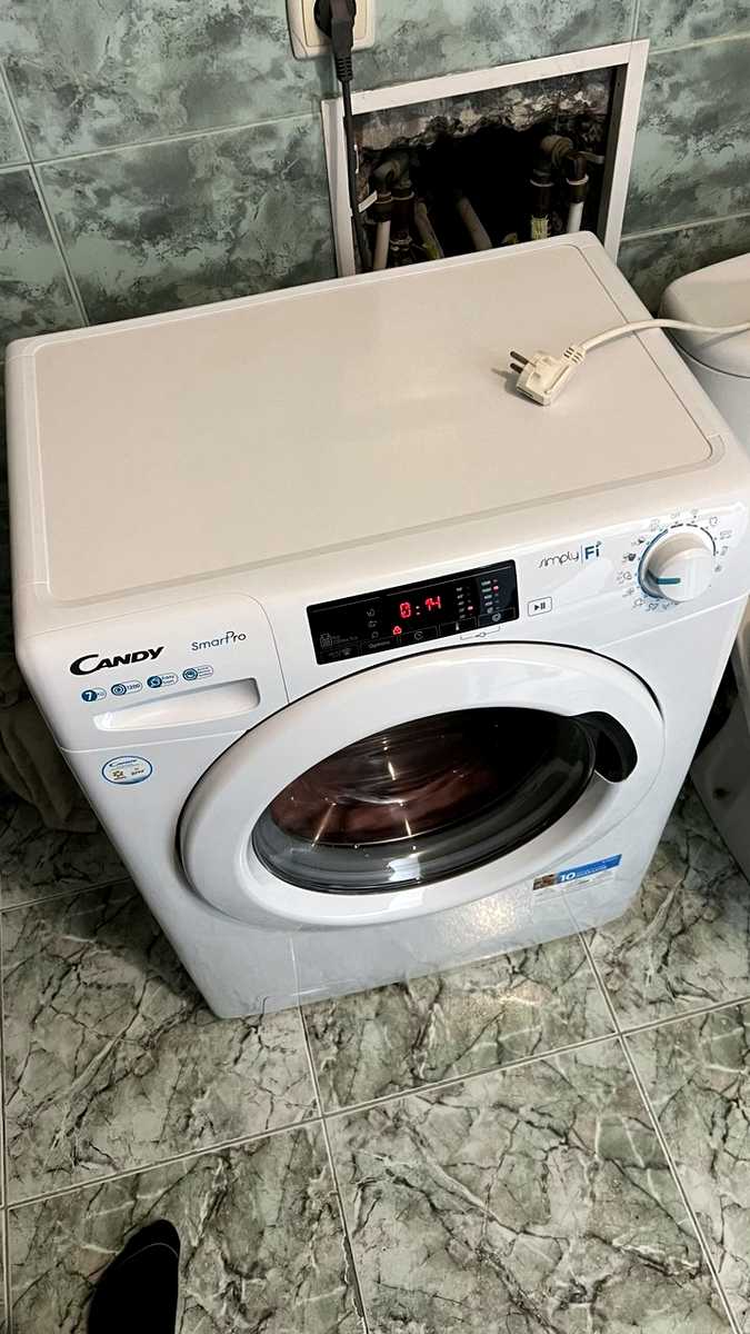 1875915053994471