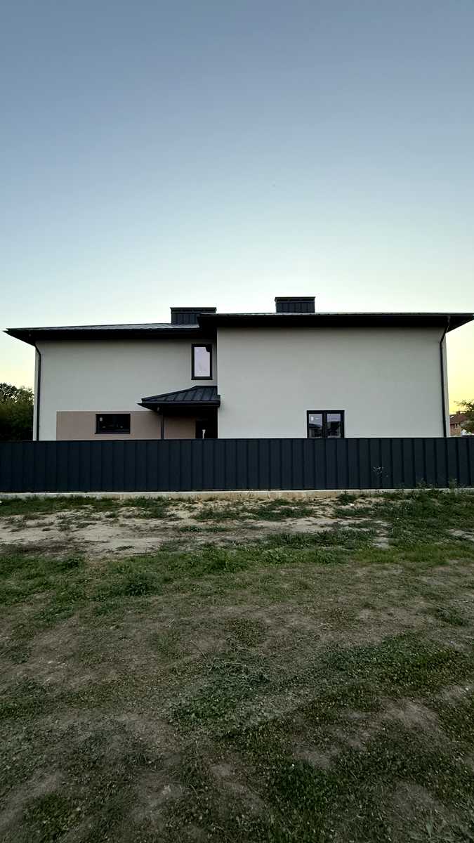 1875921970600738