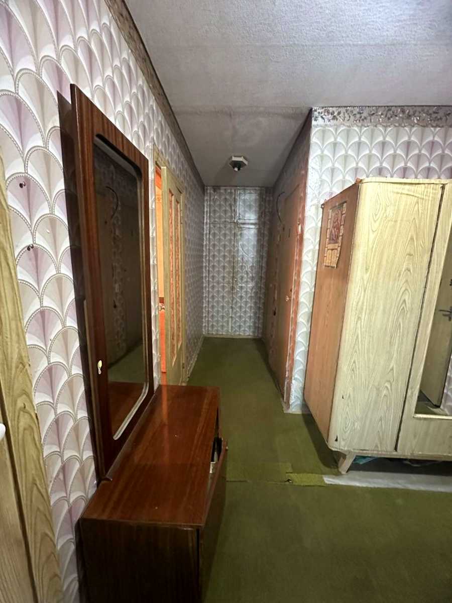 1875926531273438
