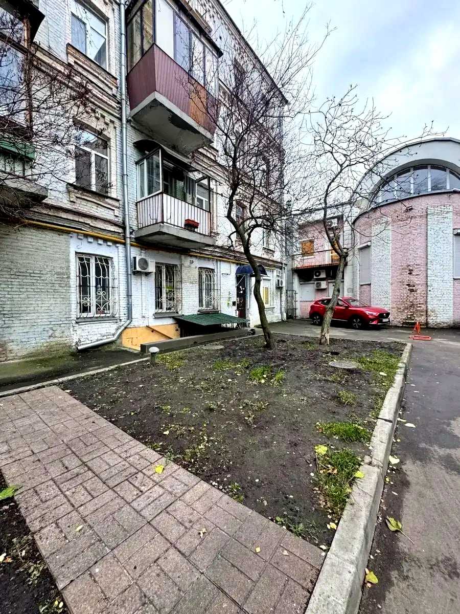 1875927747070933