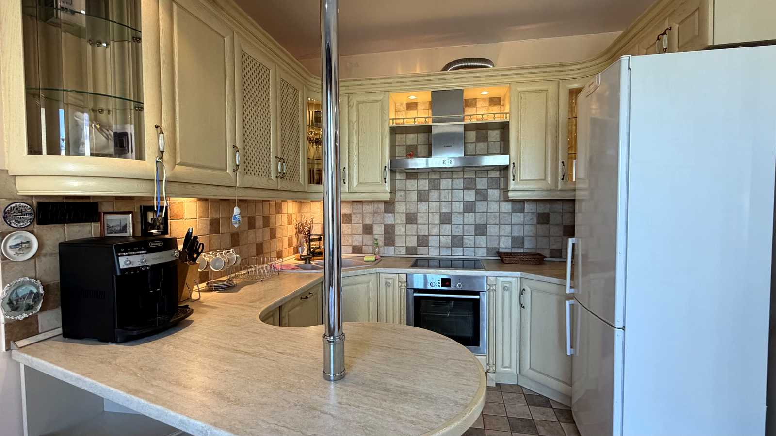 1875928595429087