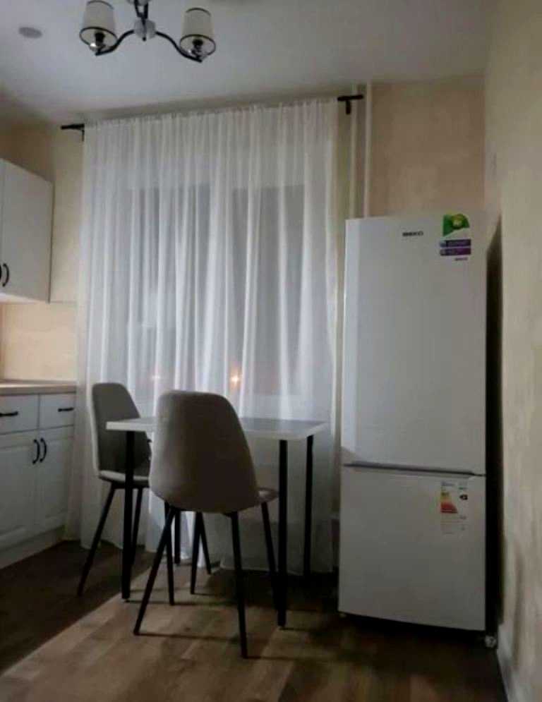 1875929736568038