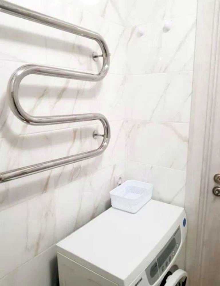 1875929737397829