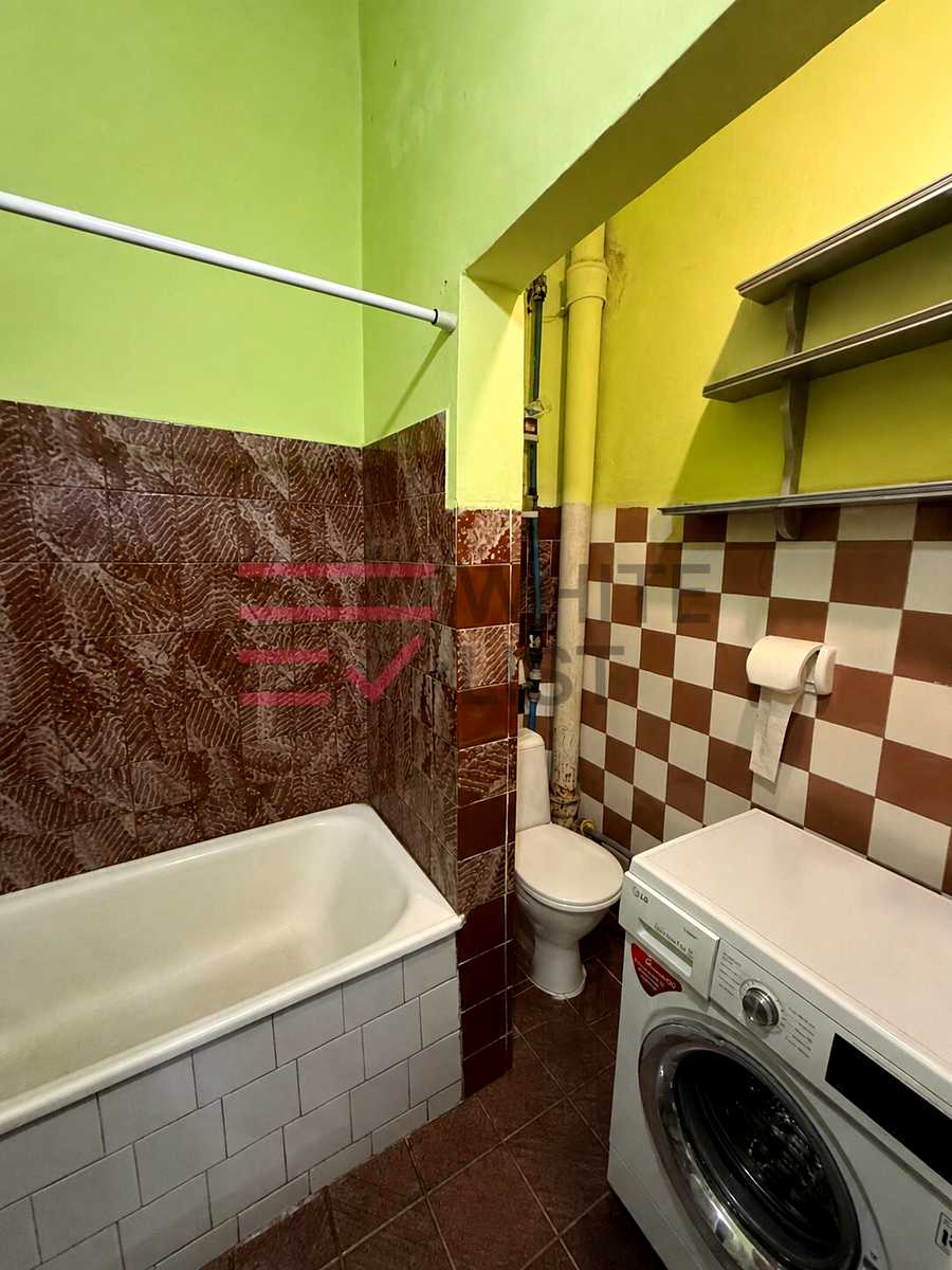1875930367993625