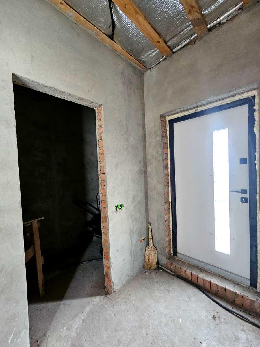 1875930989908382