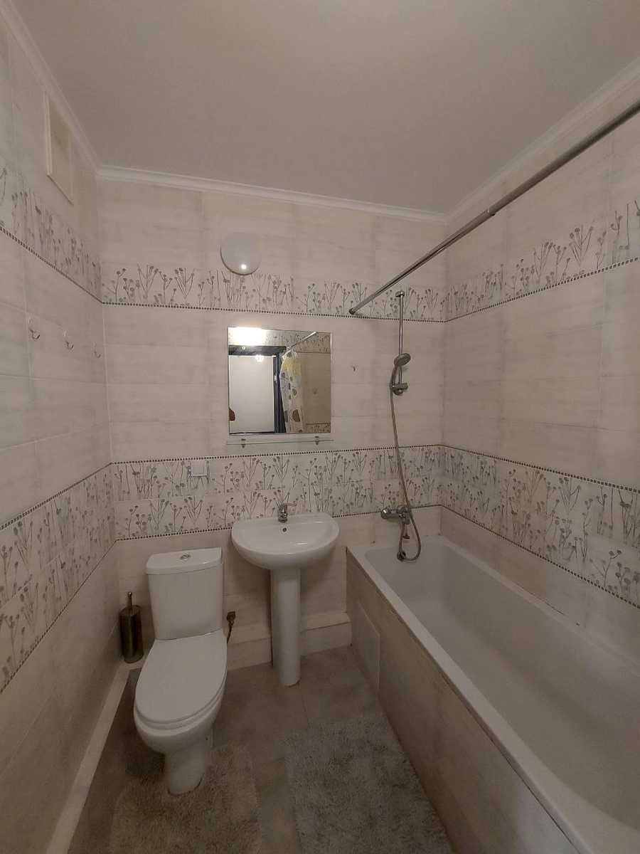 1875931113359560