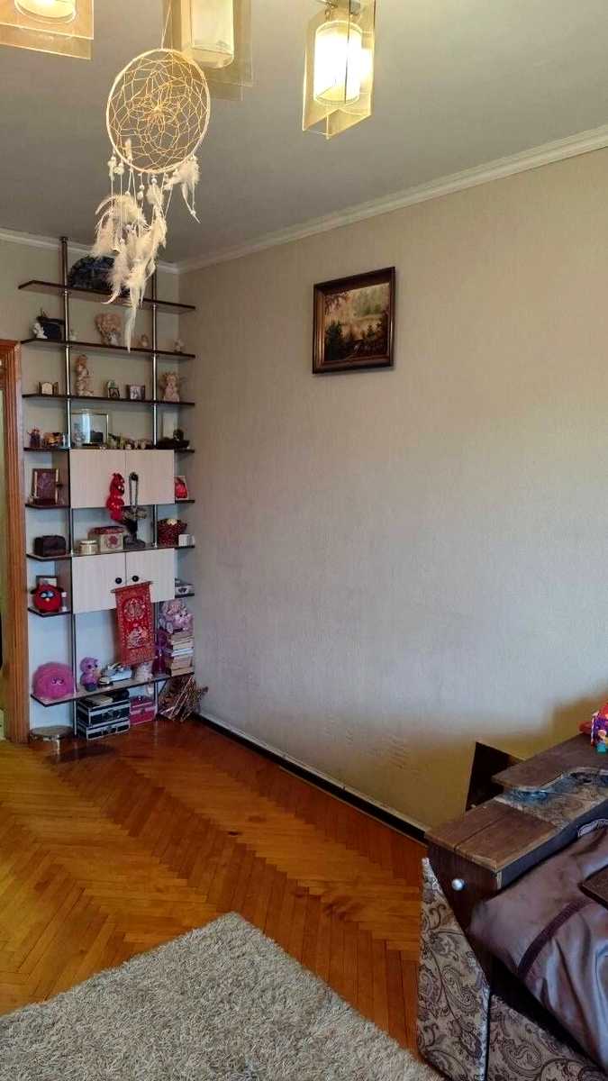 1875931690885439