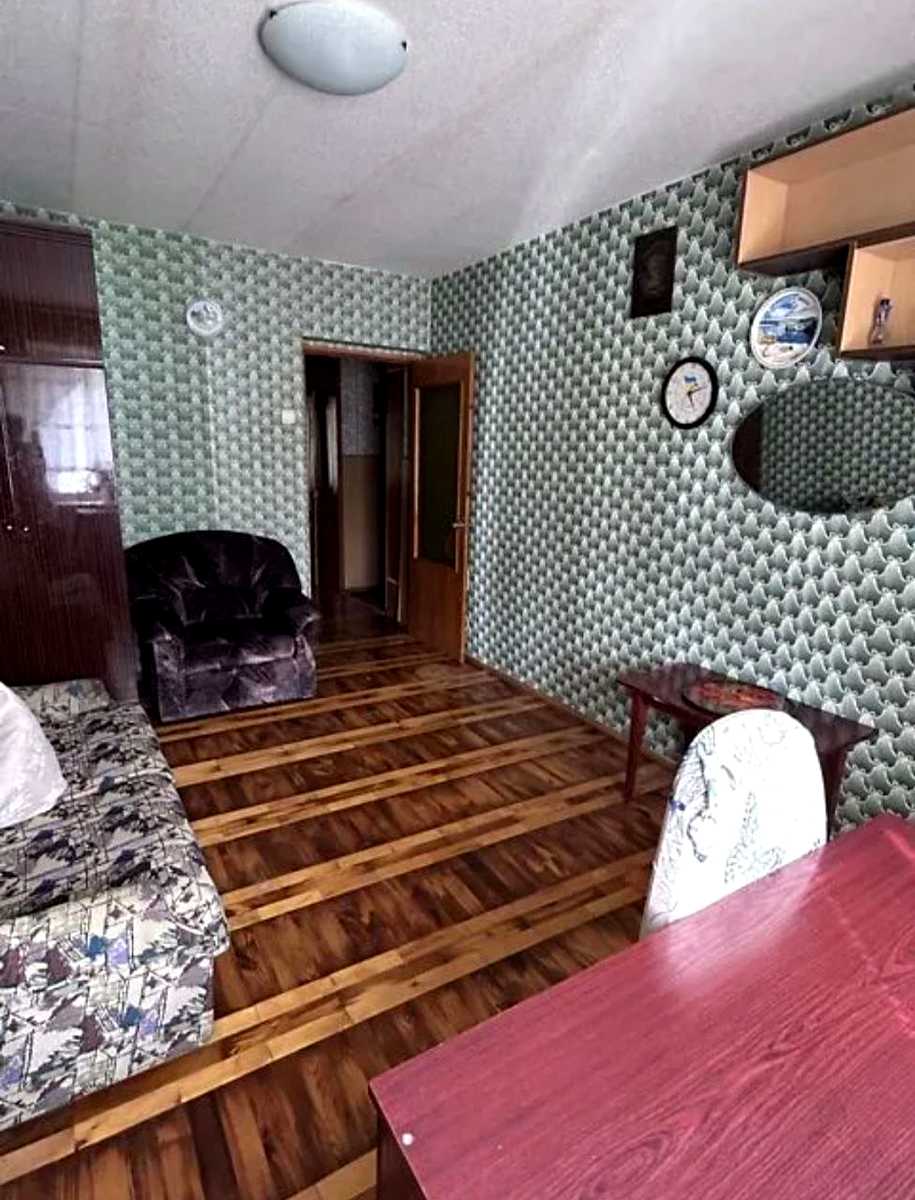 1875931892879751