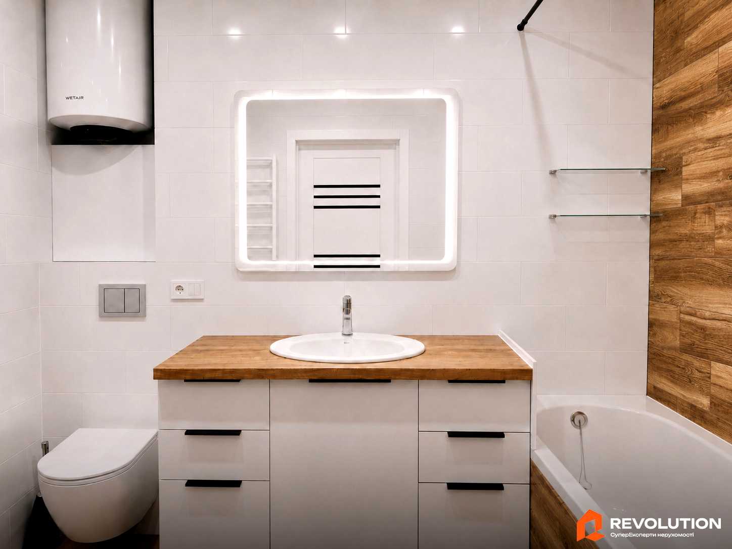 1875932609872335