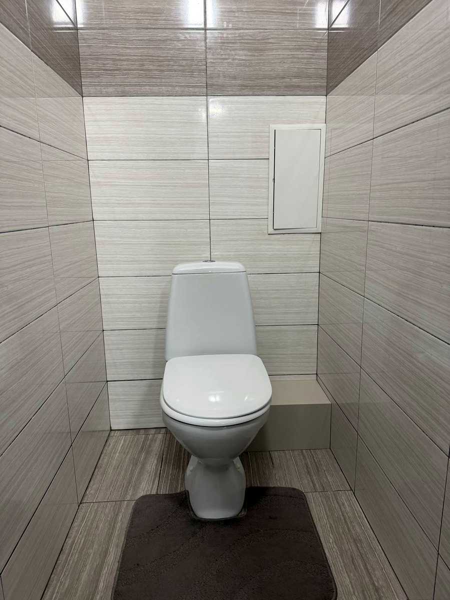 1875932948047181
