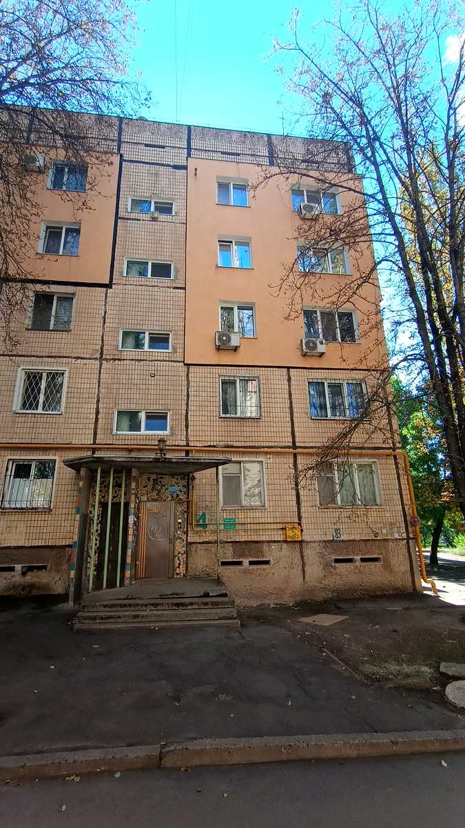 1875935094381928