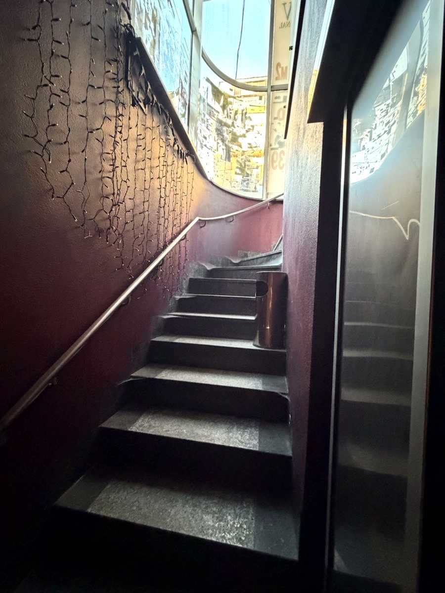 1875935688936320