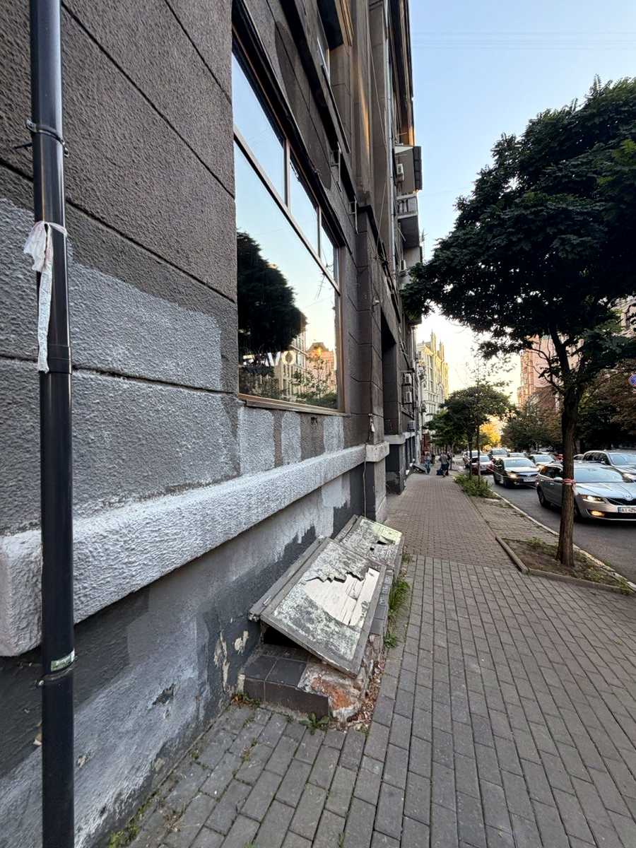 1875935697390826