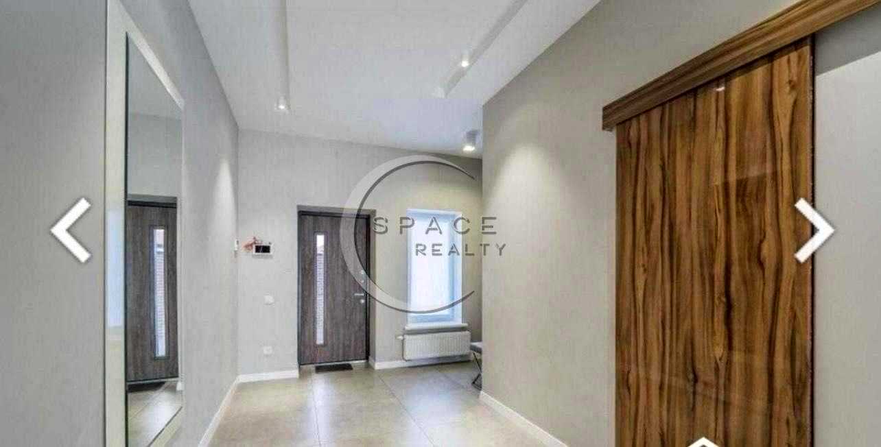 1875936945704867