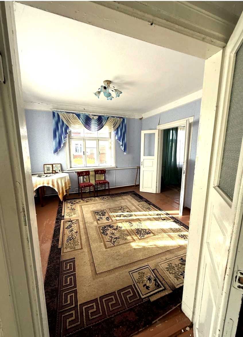 1875937059688128