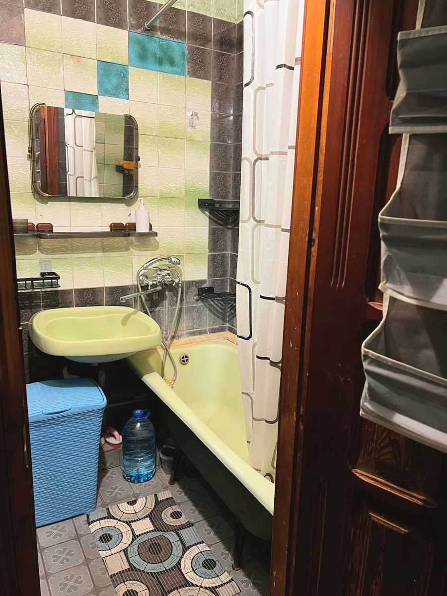 1875937367282053