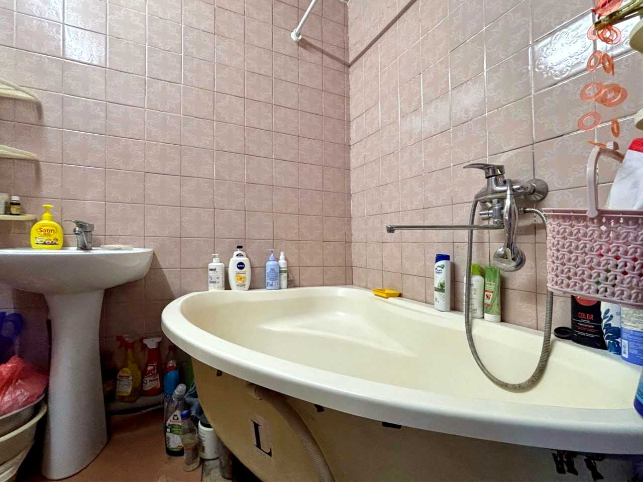 1875937496859697
