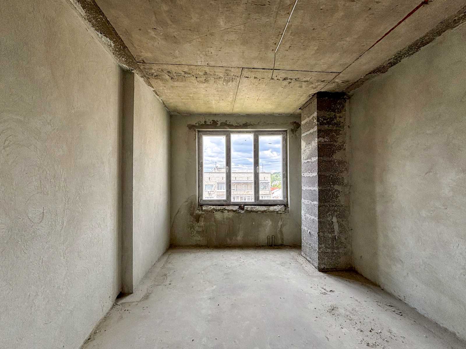 1875937877910898