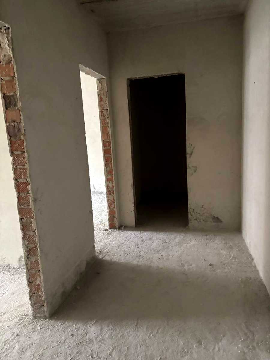 1875938932093317