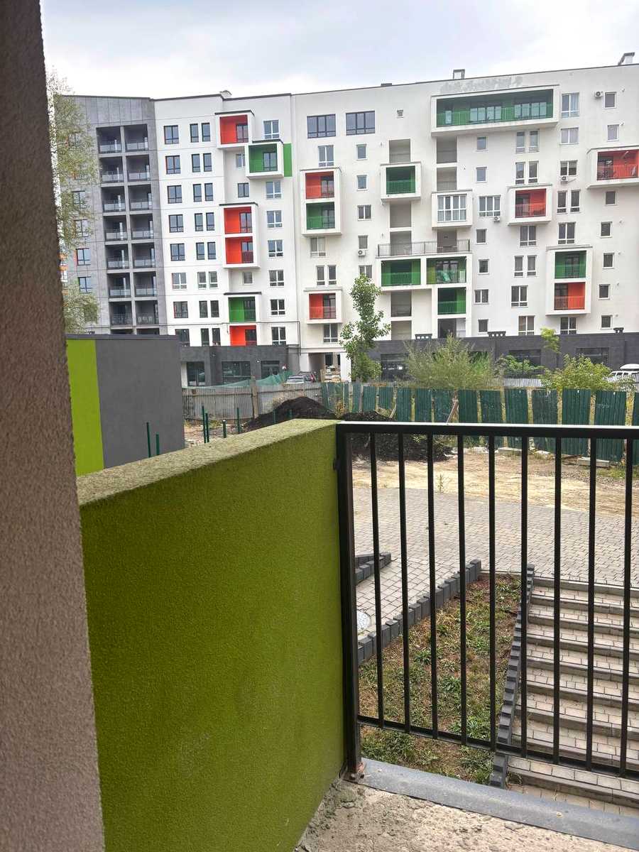 1875938932137936