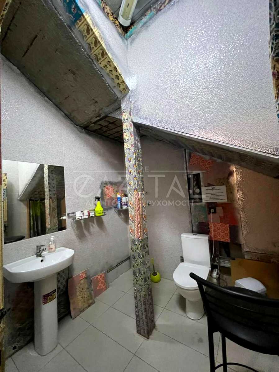 1875939586309245