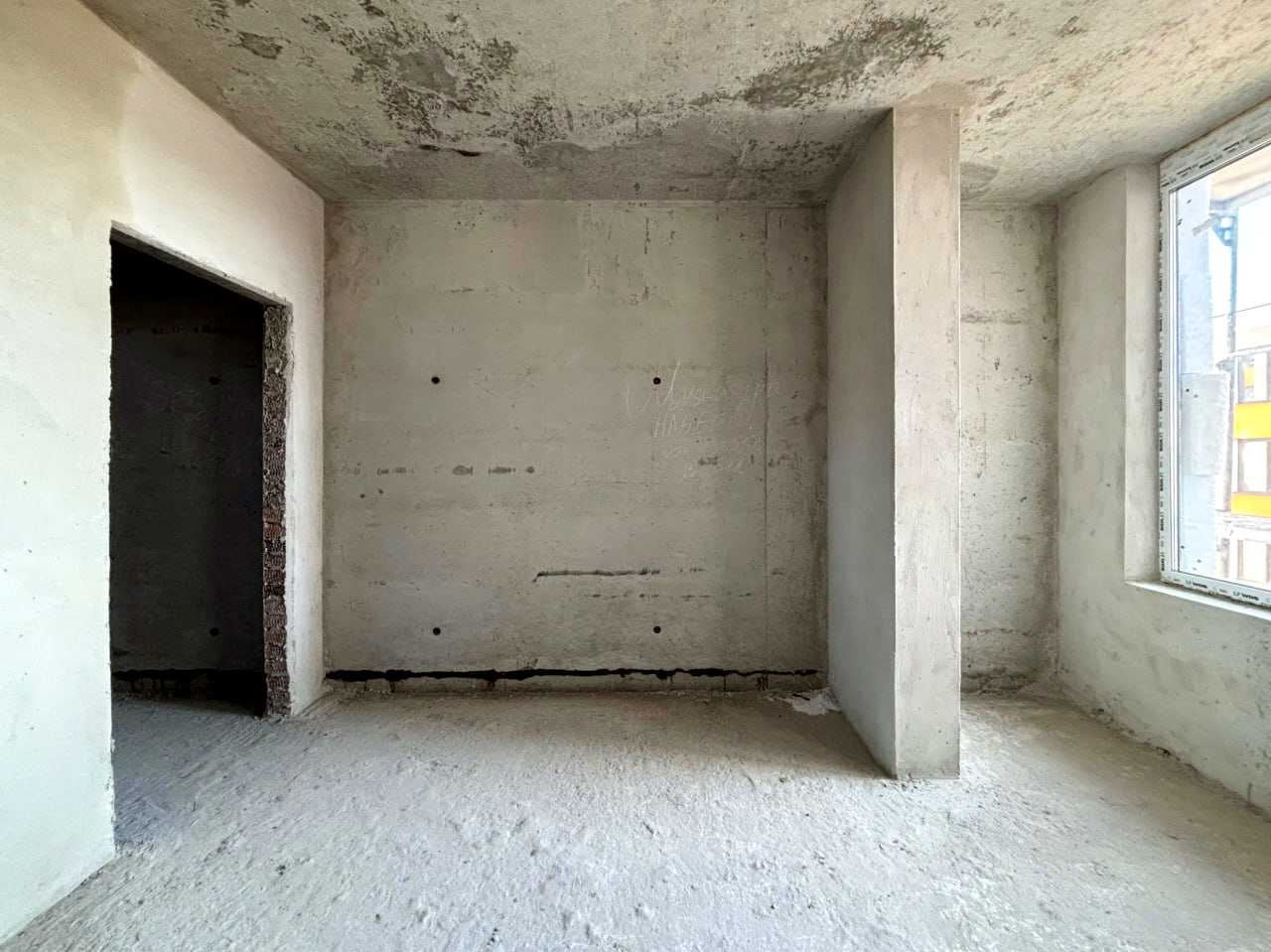 1875942014833944