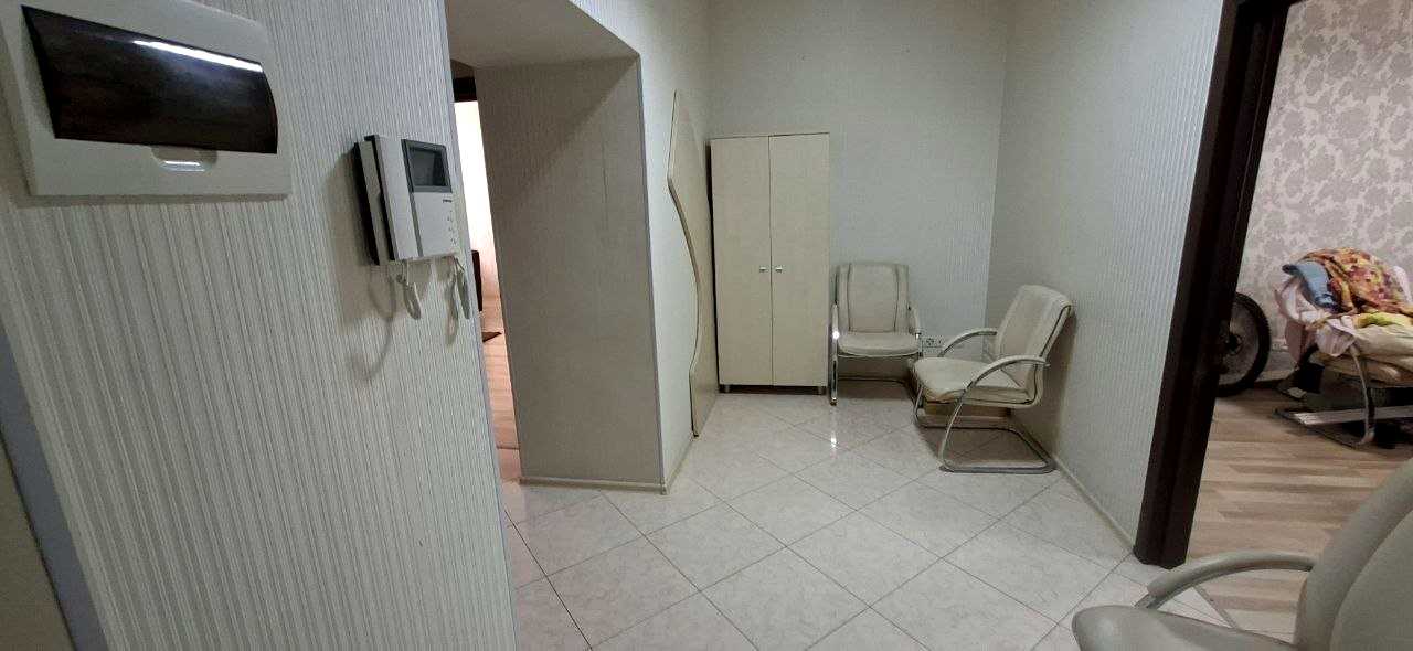 1875942686030133