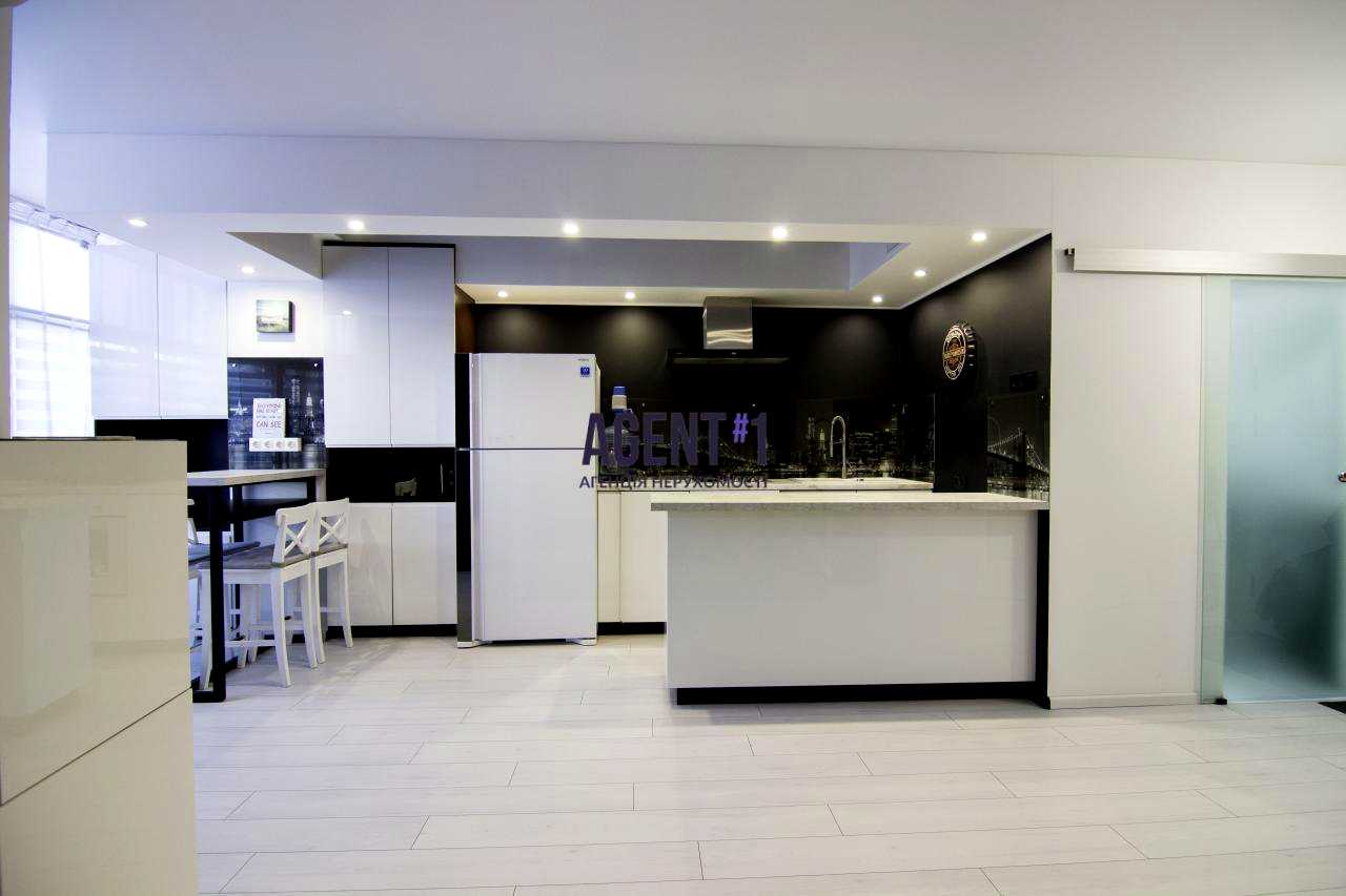1875943038346085