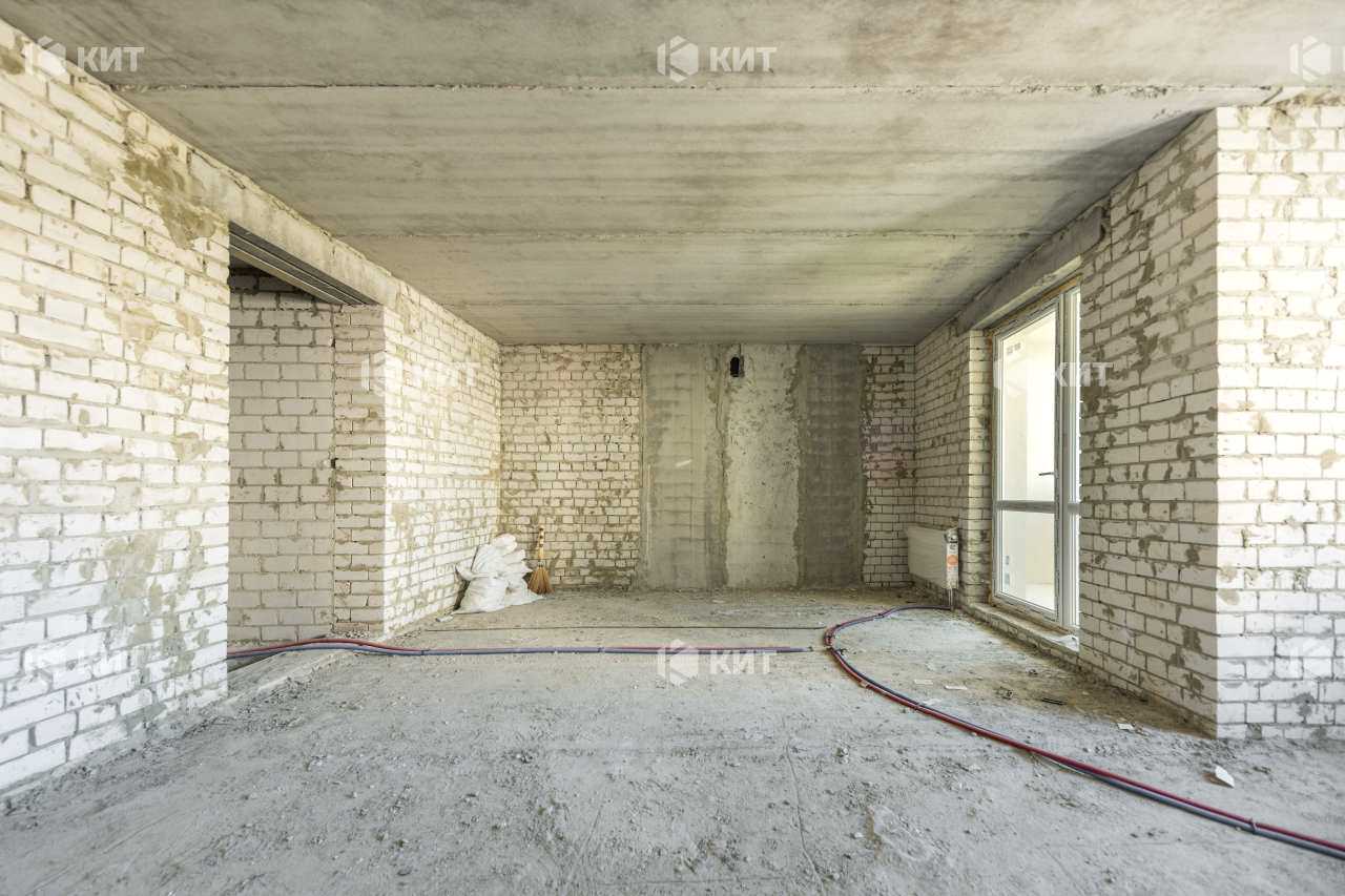 1875943051075381