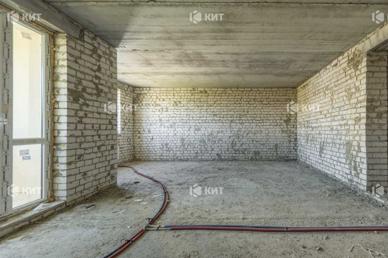 1875943051093733