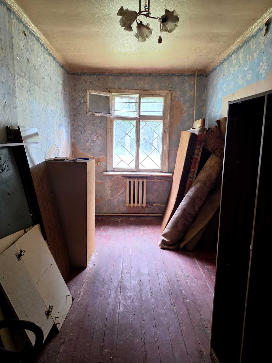 1875943883935032