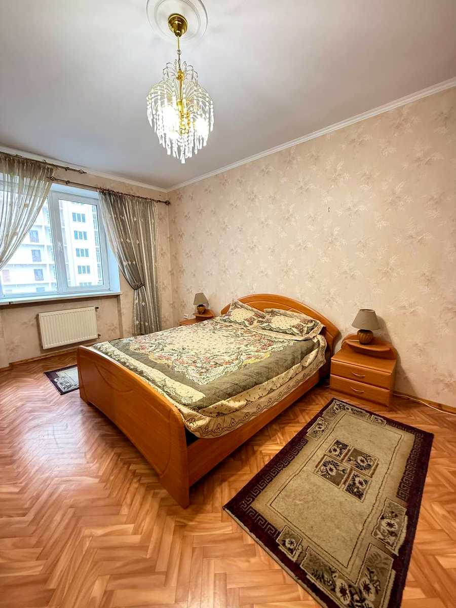 1875944717762285